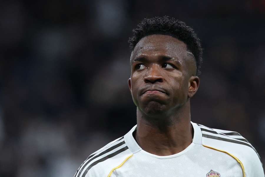 Alonsův konec? S tím nemám nic společného, tvrdí Vinícius. Alonsův konec? S tím nemám nic společného, tvrdí Vinícius.