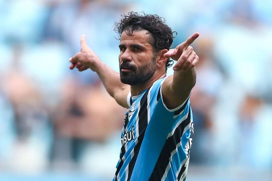 Diego Costa fez um gol de falta em sua estreia pelo Grêmio
