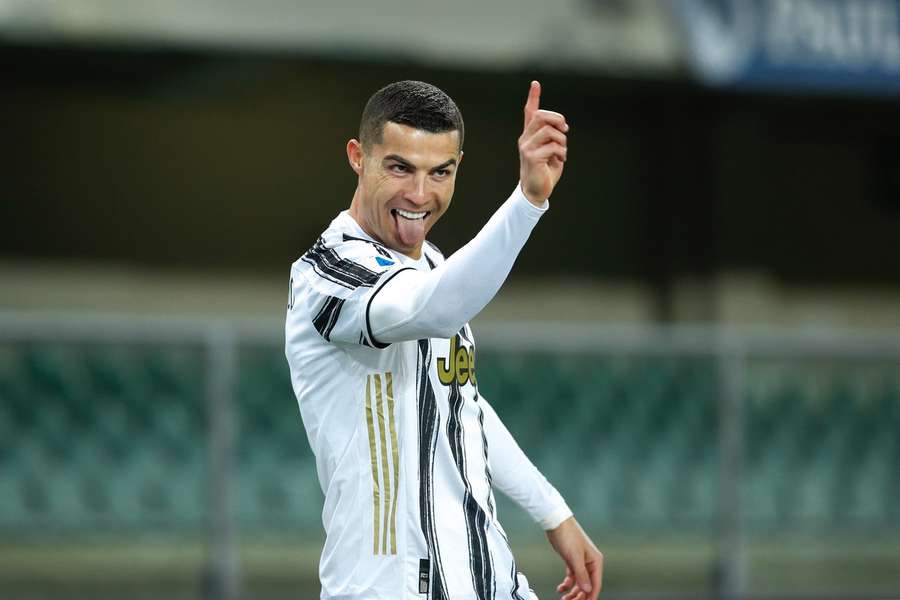 Cristiano Ronaldo "fa la linguaccia" alla Juve