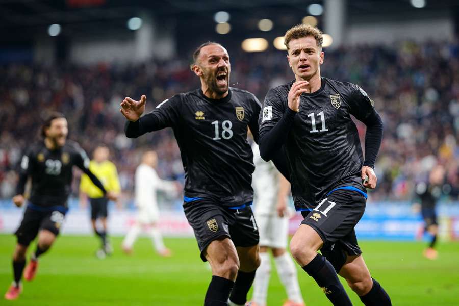 Asllani fez um grande golo pelo Kosovo Asllani fez um grande golo pelo Kosovo