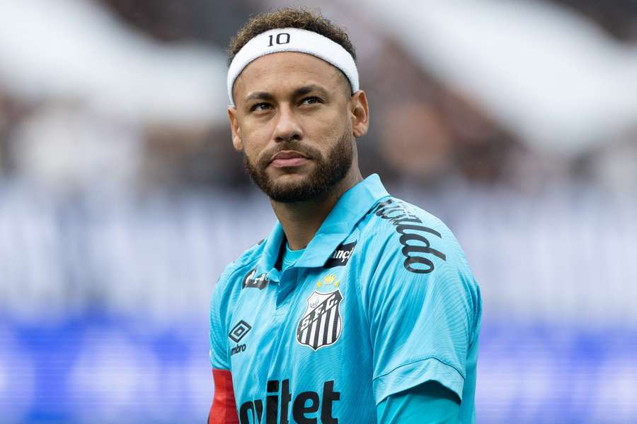 Neymar não jogou na ida, mas joga na volta Neymar não jogou na ida, mas joga na volta