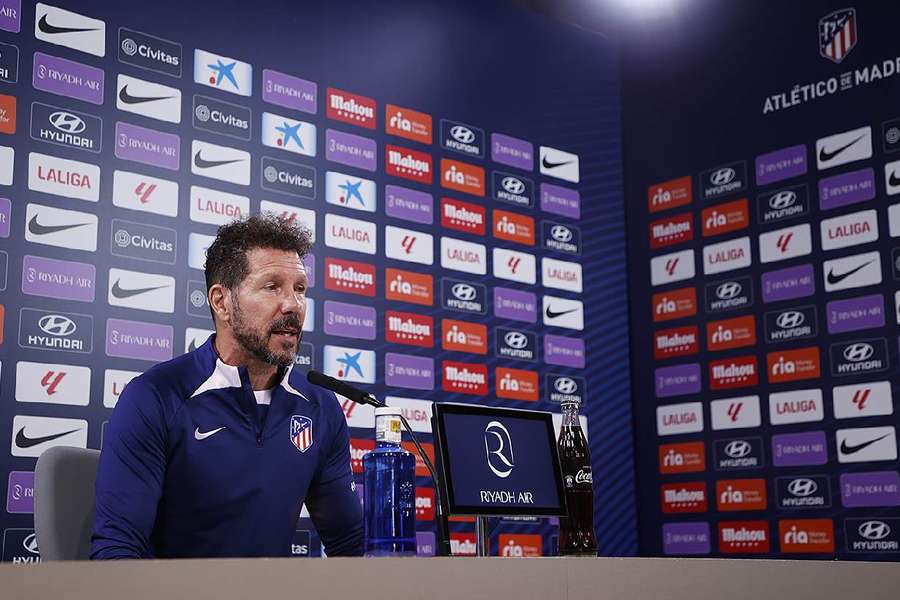 Simeone na sala de imprensa das instalações do Atlético, em Majadahonda