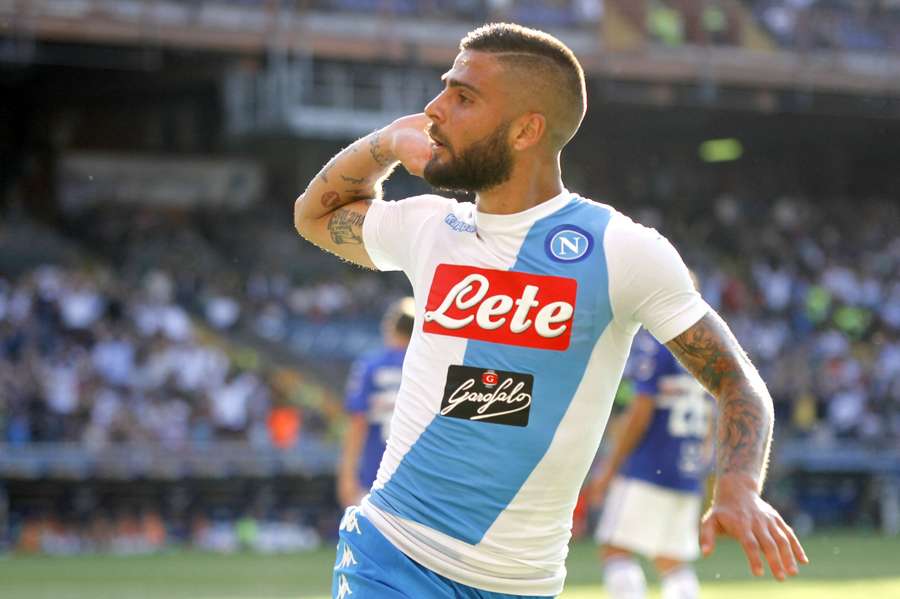Insigne celebra un gol col Napoli e si rivolge ai tifosi della Sampdoria