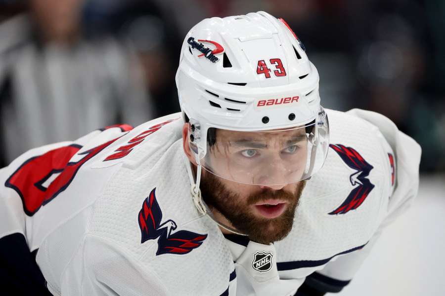 Tom Wilson locks in to score the game-winning goal for the Capitals as they beat the Lightning