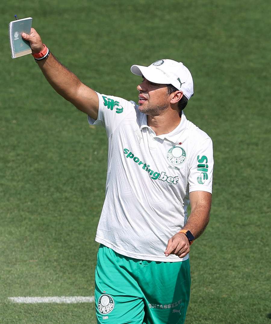 Abel Ferreira durante o treino em Greensboro, na Carolina do Sul