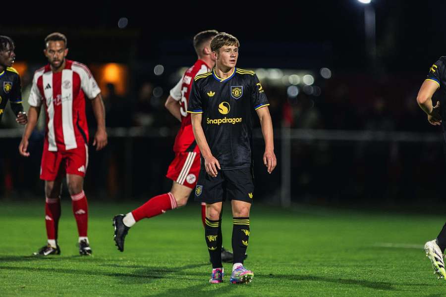 Thwaites impressing senior Man Utd coaching staff Thwaites impressing senior Man Utd coaching staff