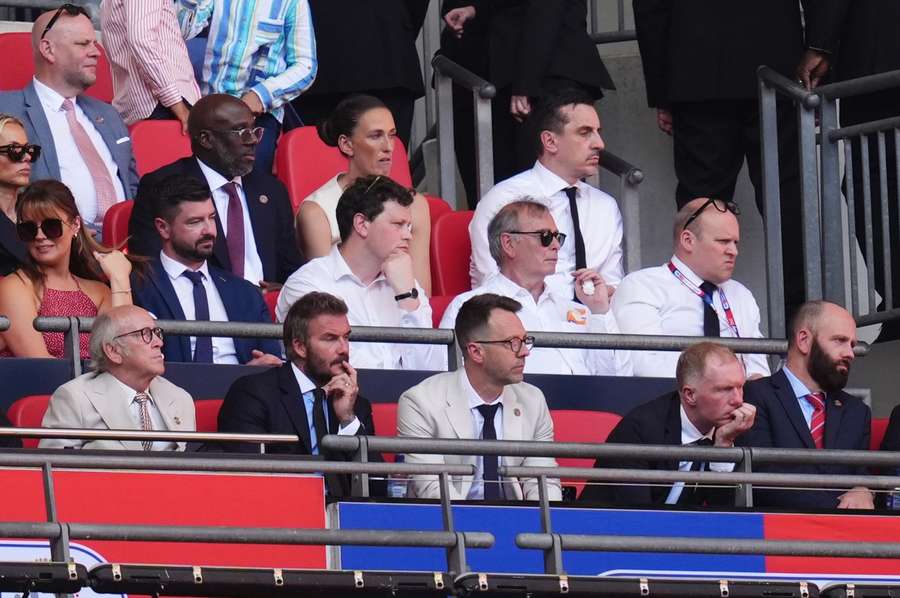 Beckham, Neville und Scholes waren vor Ort in Wembley. Beckham, Neville und Scholes waren vor Ort in Wembley.
