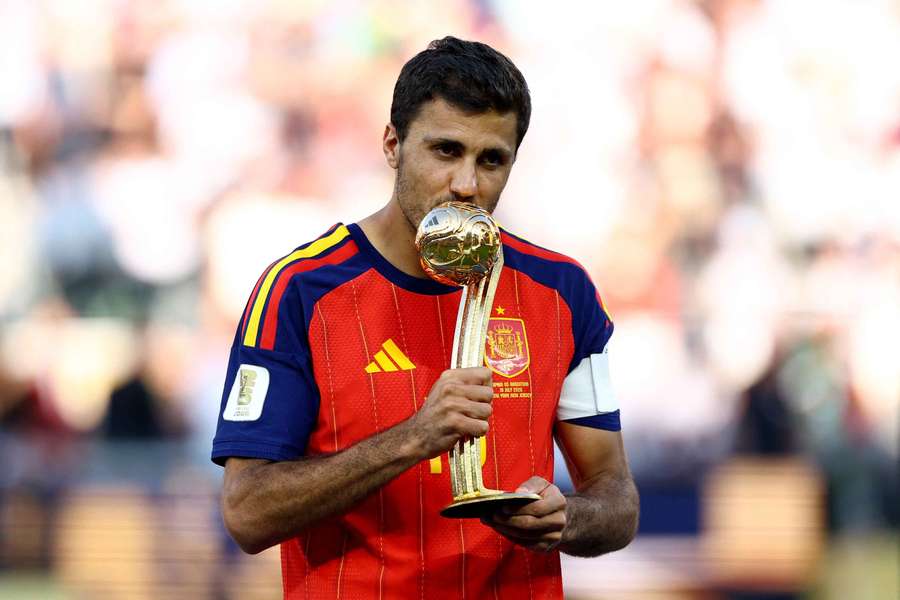 Span captain Rodri. Span captain Rodri.