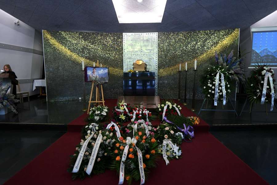 Wybitna himalaistka Anna Czerwińska spoczęła na Powązkach Wojskowych