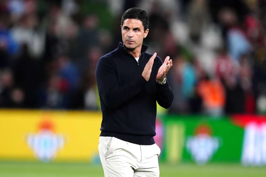 EXCLUSIVE: Aliadiere says Man Utd will be Arsenal's biggest title challengers next season