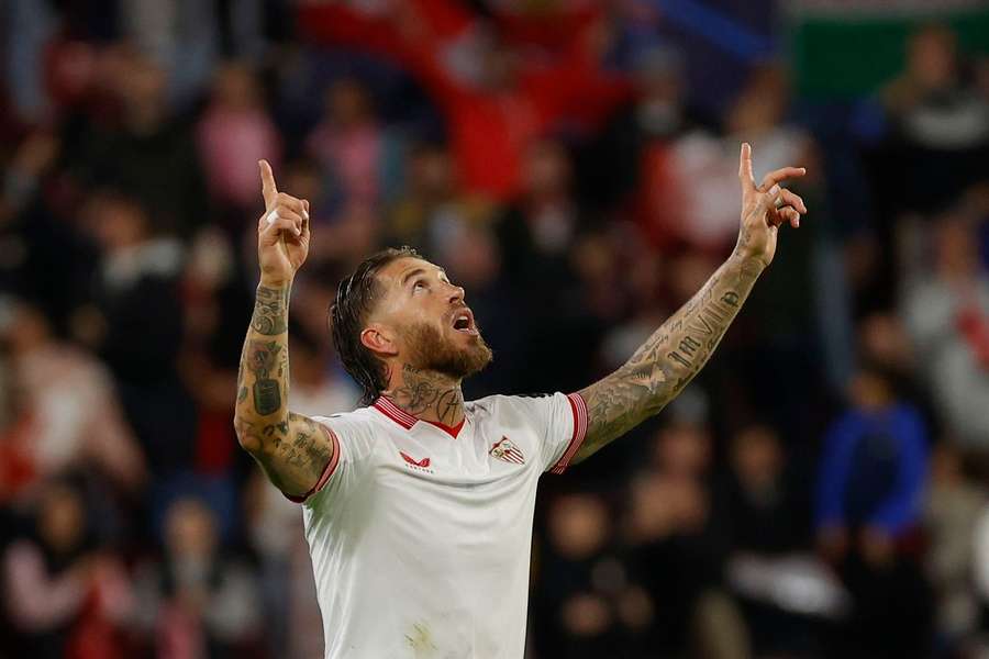 Sergio Ramos marcou seu primeiro gol nesta passagem no Sevilla