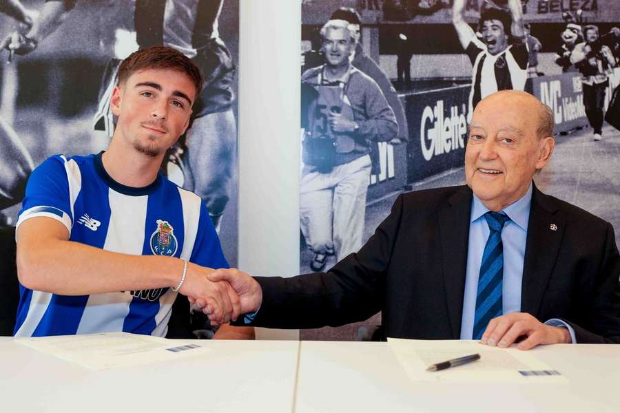 Martim Fernandes com Jorge Nuno Pinto da Costa, presidente do FC Porto