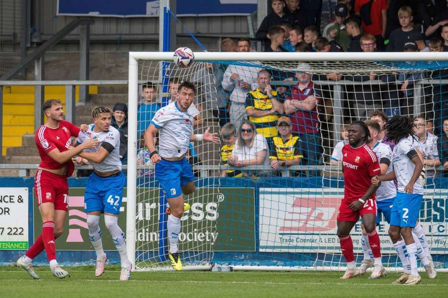 Partido entre el Barrow FC y el Swindon Town