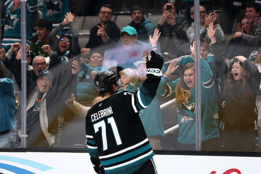 Hat-trick Celebriniego dał San Jose Sharks zwycięstwo nad Utah Mammoth po dogrywce w NHL
