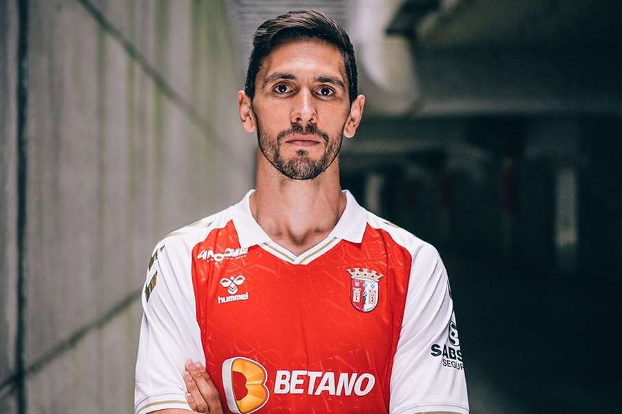 Paulo Oliveira com problema muscular