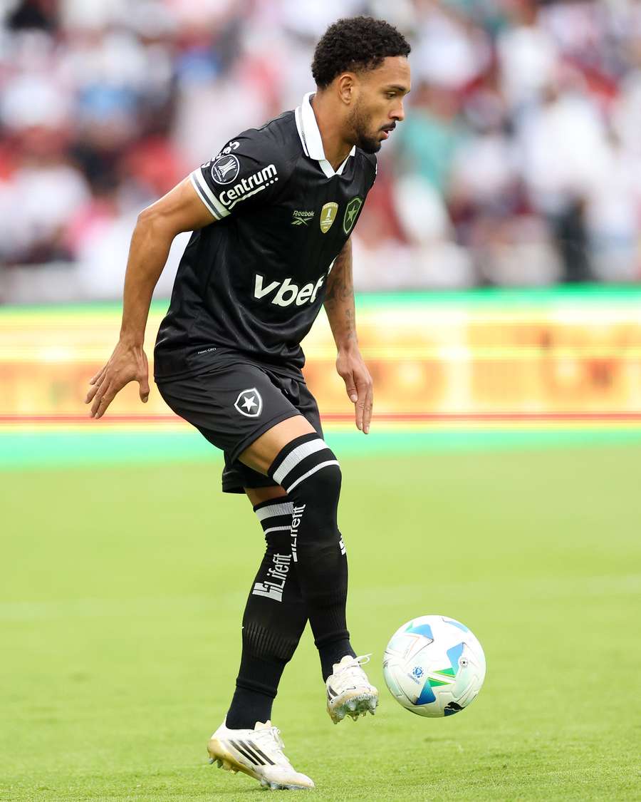 Vitinho perdeu a melhor chance do Botafogo contra a LDU