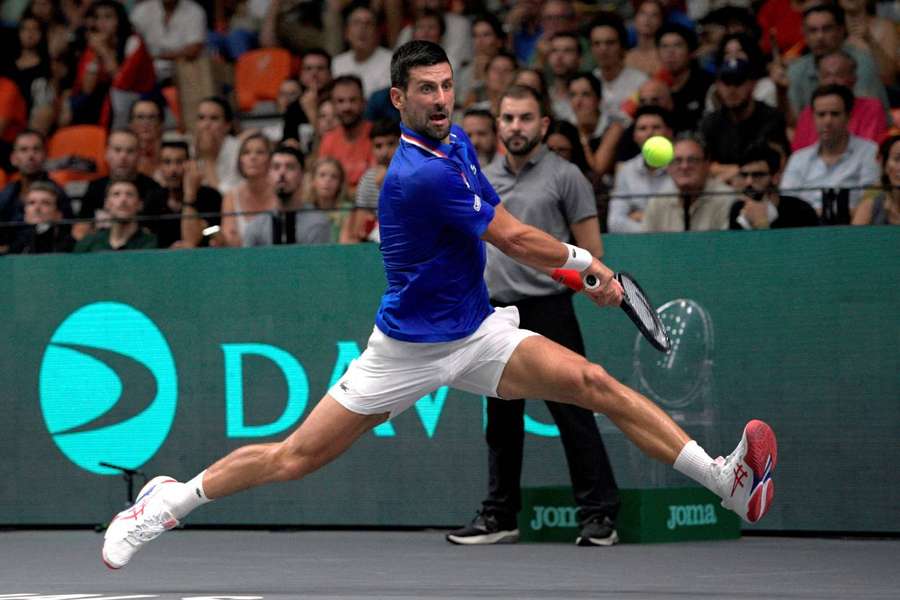 Djokovic în acțiune în timpul meciului cu Davidovich Fokina