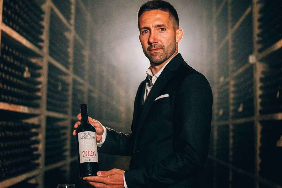 João Moutinho renovou contrato até 2026