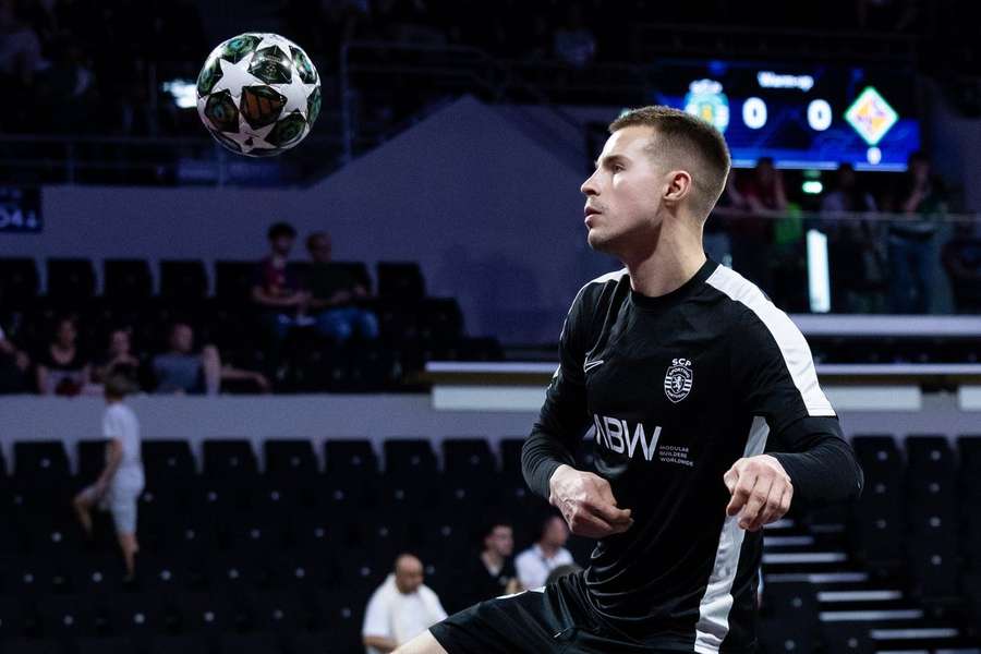 Sporting falha acesso à final 