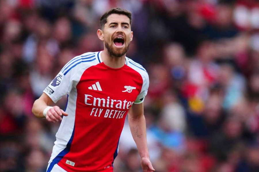 Jorginho pode passar pelo futebol brasileiro antes de se aposentar