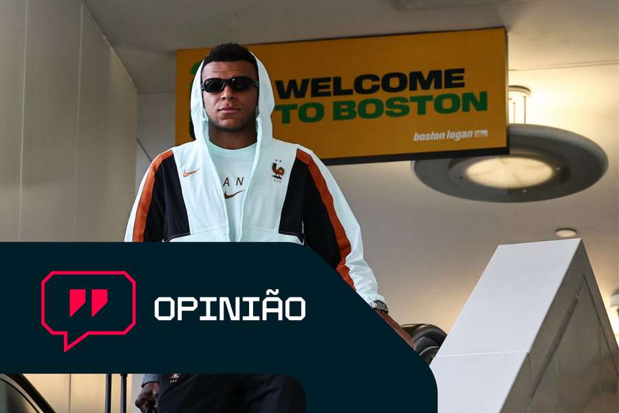 Kylian Mbappé à chegada a Boston