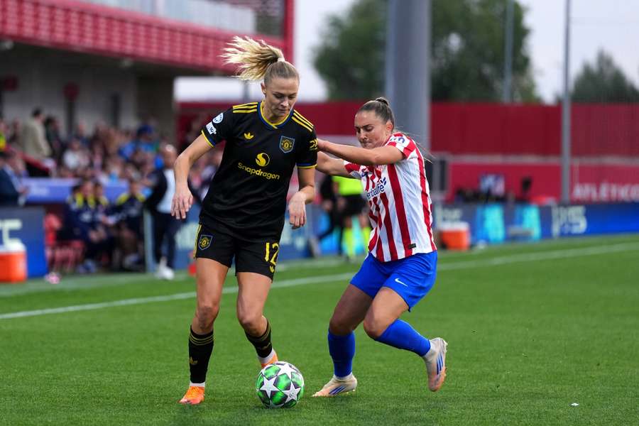 Fridolina Rolfö frente a Silvia Lloris
