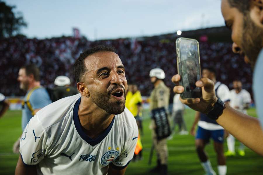 O Tricolor de Aço está bem na foto