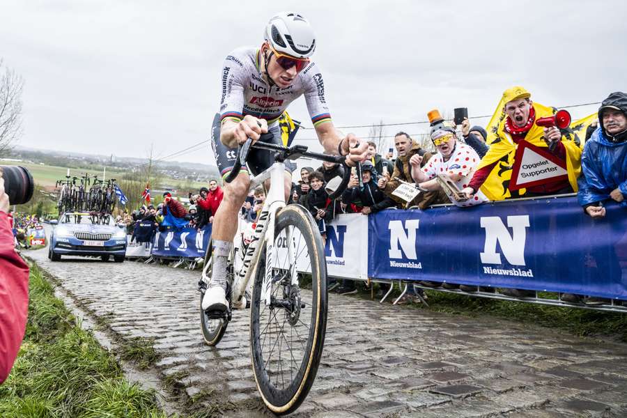 Van der Poel tijdens de Ronde van Vlaanderen