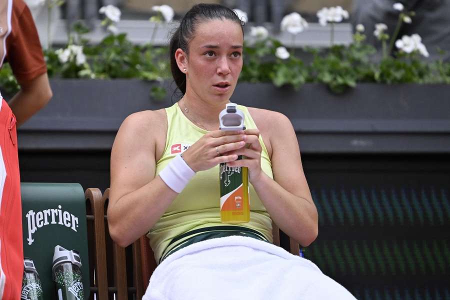 Valentovou trápí zranění břicha.