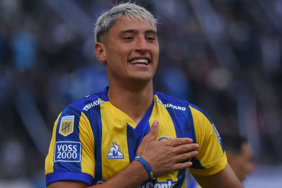 Forgotten Tottenham striker Alejo Veliz set for permanent Bahia move