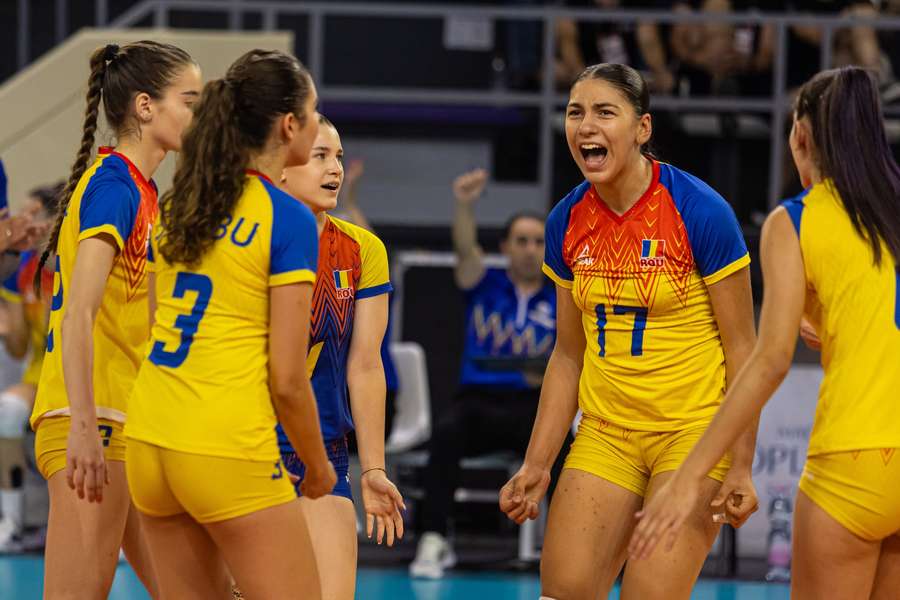 Selecționata României a învins formația Franței cu scorul de 3-1 (25-23, 18-25, 25-23, 27-25)