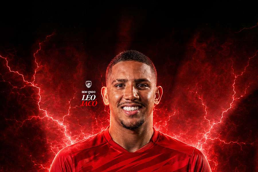 Léo Jacó oficializado no Santa Clara