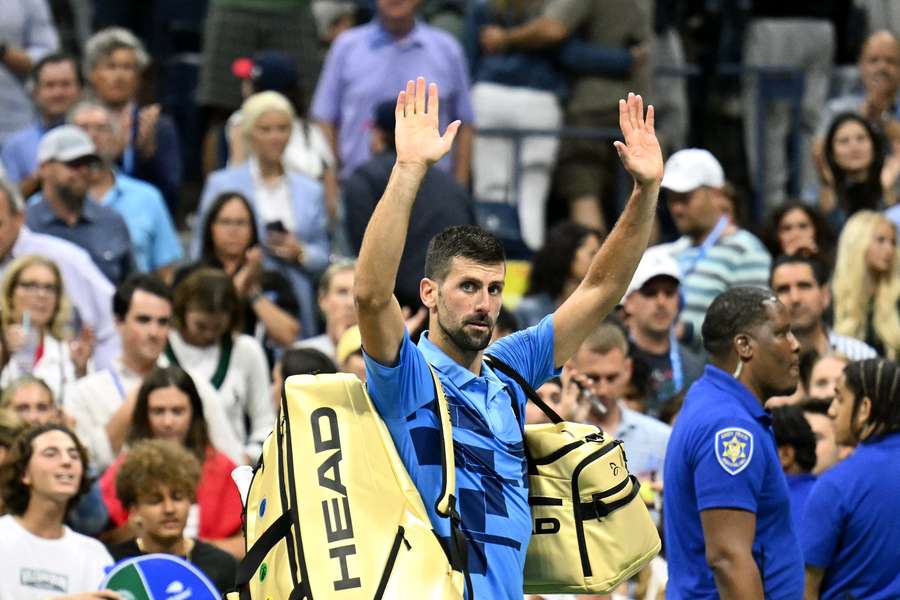 Djokovic pożegnał się już z US Open. Serb niespodziewanie przegrał już w trzeciej rundzie