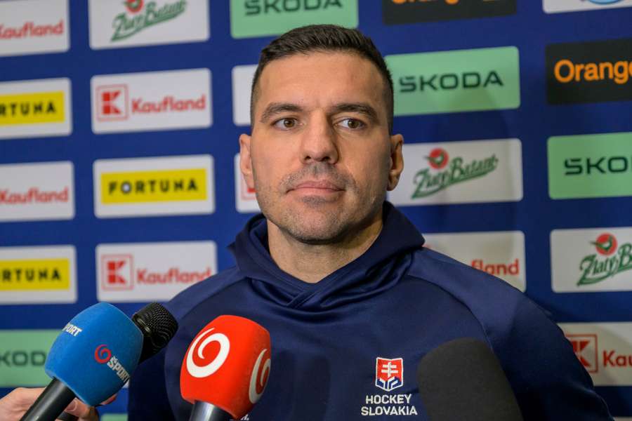 Frühauf si tradične plnil mediálne povinnosti.