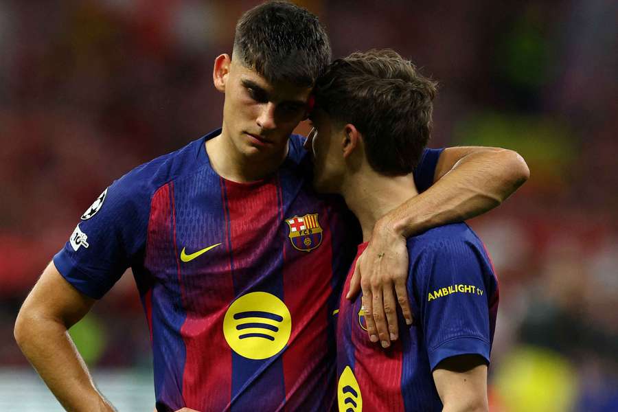 Gerard Martin und Gavi trösten einander 