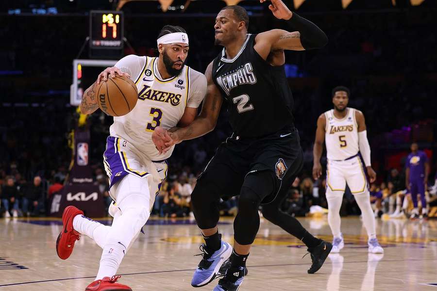 Portés par Davis, les Lakers ont écrasé les Grizzlies 