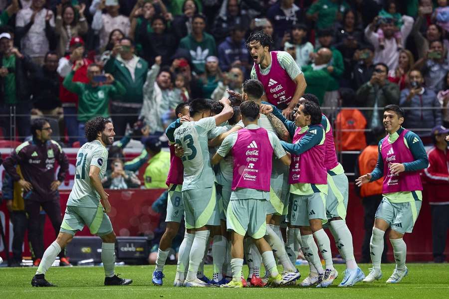 Mexic - Panama 2-1