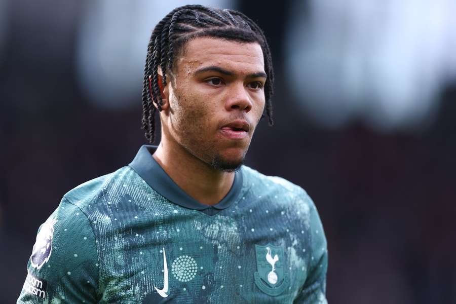 Tottenham youngster Dane Scarlett trains with England after Wakins pulls out of squad Tottenham youngster Dane Scarlett trains with England after Wakins pulls out of squad