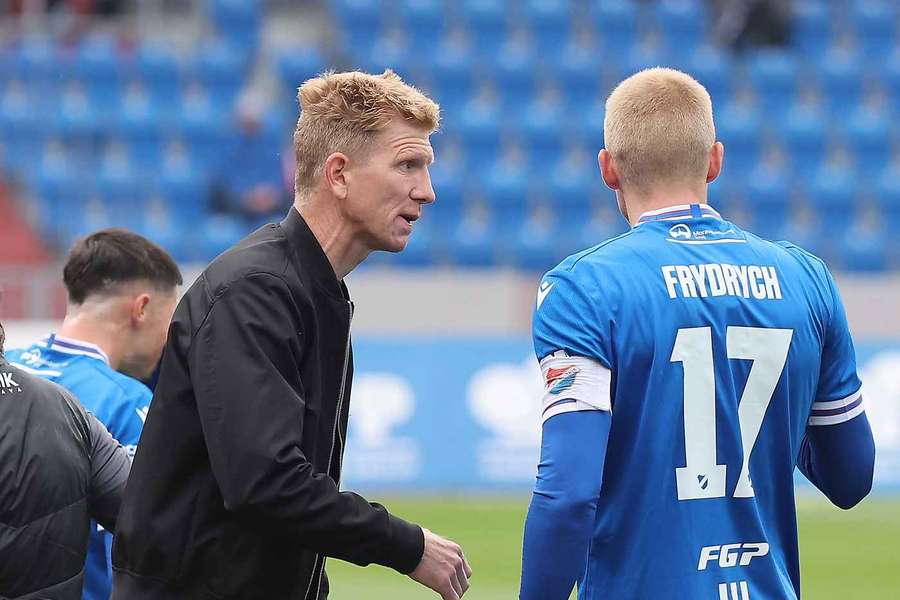 Trenér Baníku Josef Dvorník a kapitán Michal Frydrych. Trenér Baníku Josef Dvorník a kapitán Michal Frydrych.