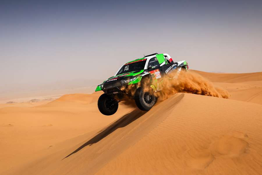 Duże problemy Eryka Goczała. Musiał się zatrzymać w kamienistym terenie