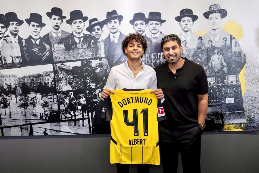 Aos 16 anos, Mathis Albert ampliou seu contrato com o Borussia Dortmund Aos 16 anos, Mathis Albert ampliou seu contrato com o Borussia Dortmund