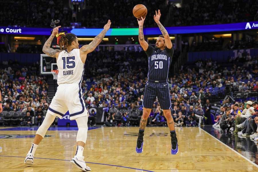 Memphis ve třetí čtvrtině prohrával až o 19 bodů.