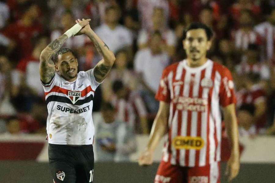 O São Paulo venceu a ida e a volta contra o Náutico