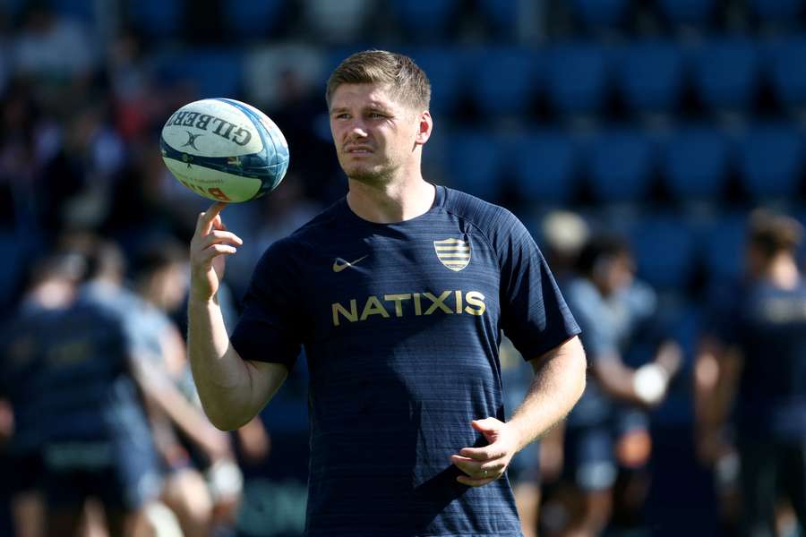 Owen Farrell sur le flanc.