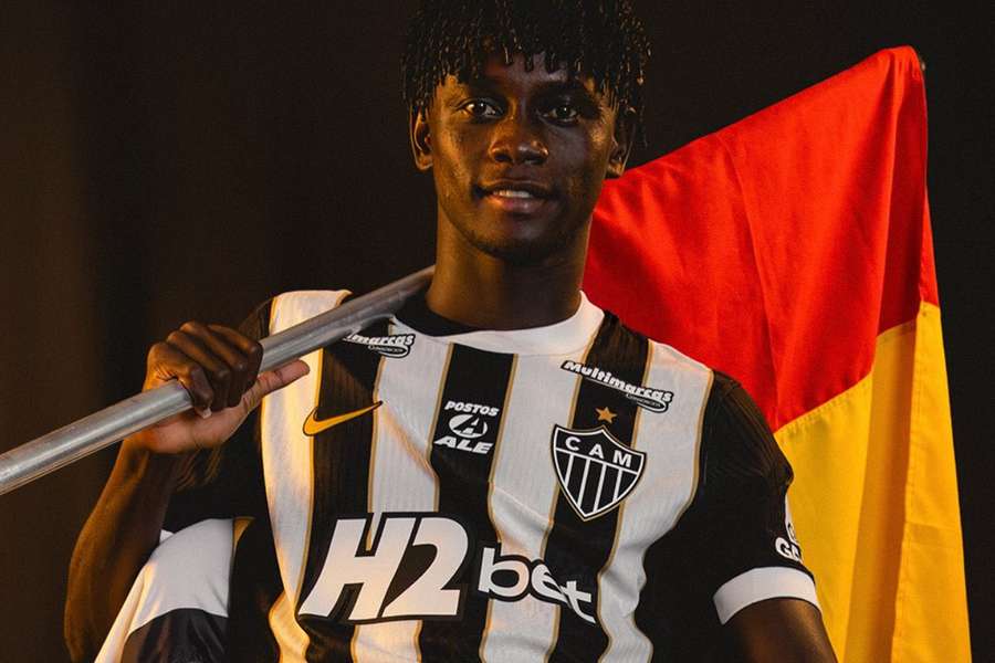 Mamady Cissé defenderá a seleção principal de Guiné aos 19 anos