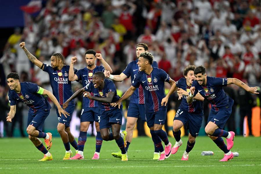Mené, bousculé, sacré : le PSG soulève sa deuxième Ligue des champions à Budapest