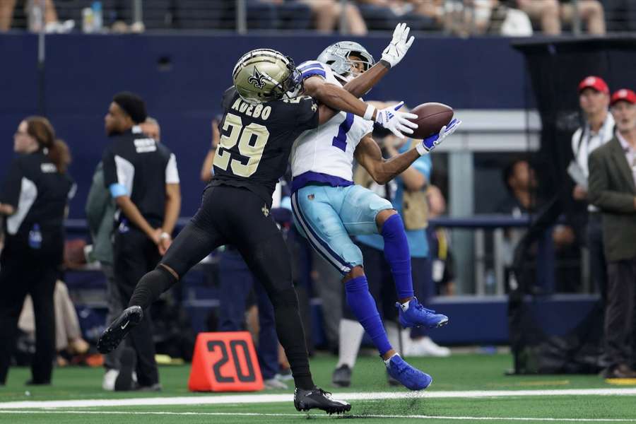 Die Cowboys und die Saints haben sich nicht nur im Spiel duelliert. Die Cowboys und die Saints haben sich nicht nur im Spiel duelliert.