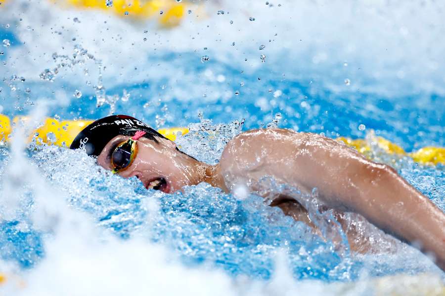 O nadador de 19 anos registrou 46,80 segundos
