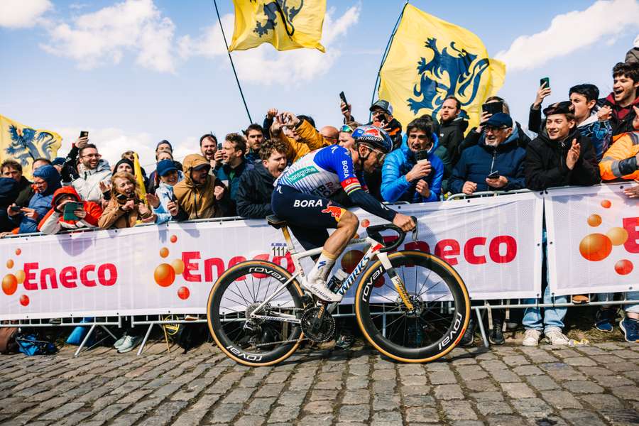 Victoire au sprint d'Evenepoel sur l'Amstel Gold Race devant Skjelmose