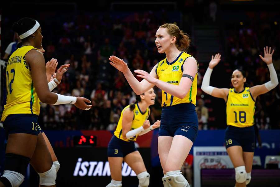 Brasil tem 4 vitórias em 5 jogos